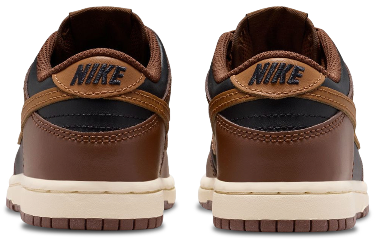 Nike Dunk Low Image 3 of 5. Tap to open photo gallery.