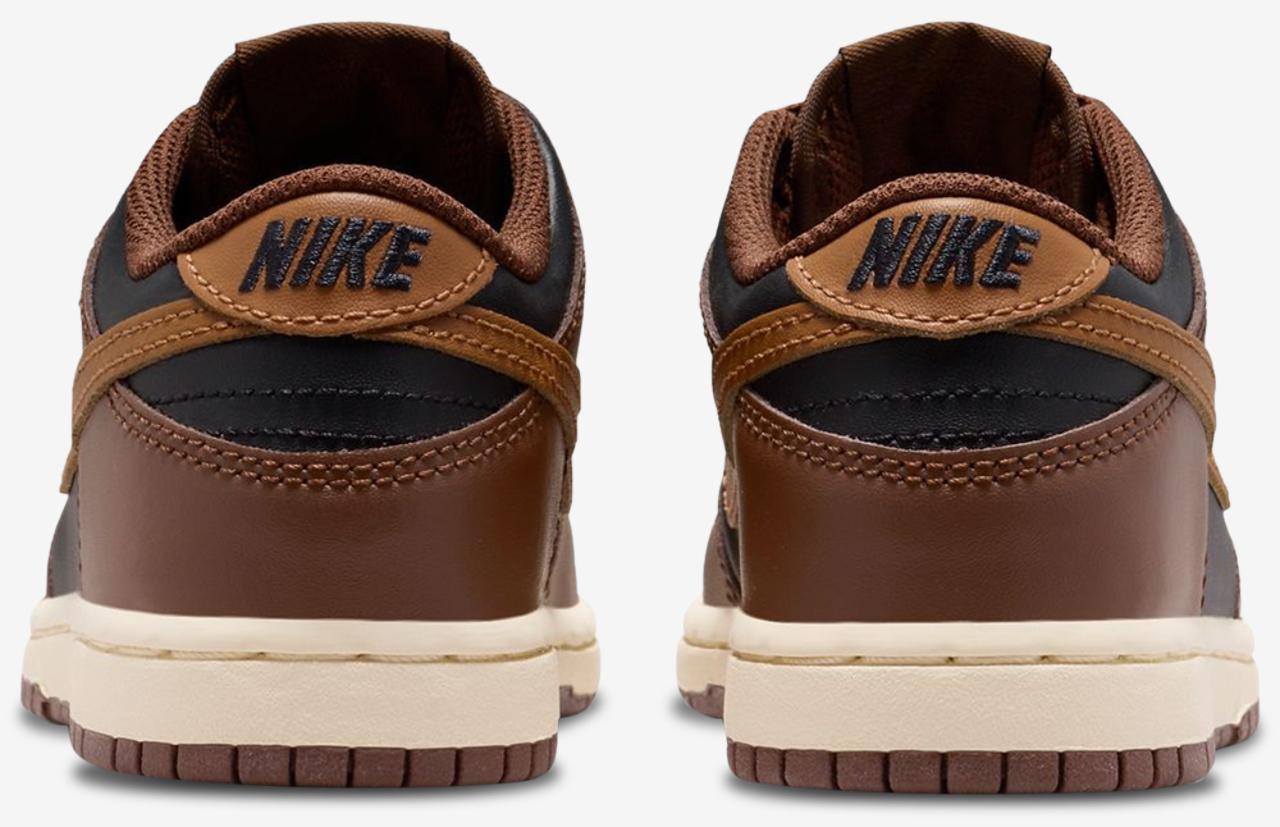 Nike Dunk Low Image 3 of 5. Tap to open photo gallery.