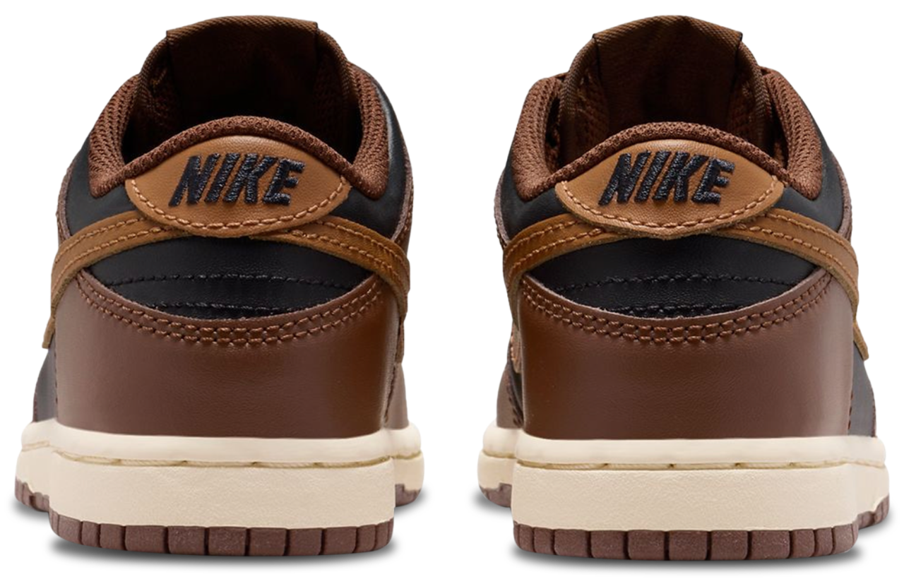 Nike Dunk Low Image 3 of 5. Tap to open photo gallery.