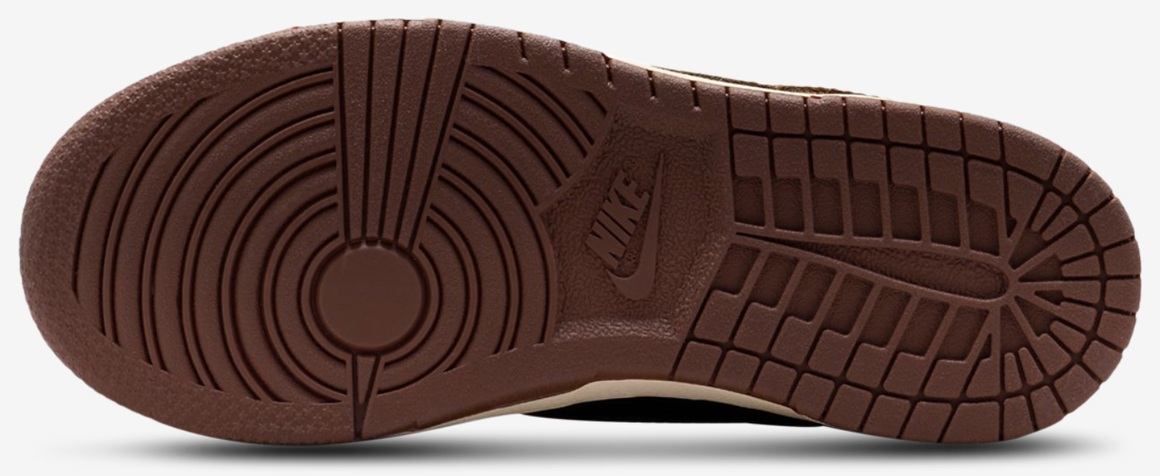 Nike Dunk Low Image 5 of 5. Tap to open photo gallery.