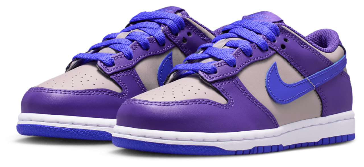 Nike Dunk Low Image 6 of 8. Tap to open photo gallery.