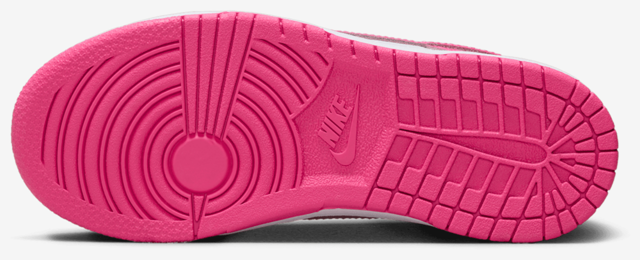 Nike Dunk Low Image 5 of 8. Tap to open photo gallery.