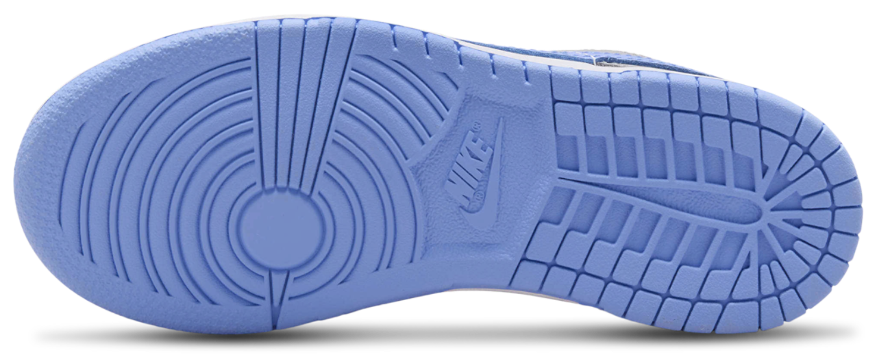 Nike Dunk Low Image 5 of 5. Tap to open photo gallery.