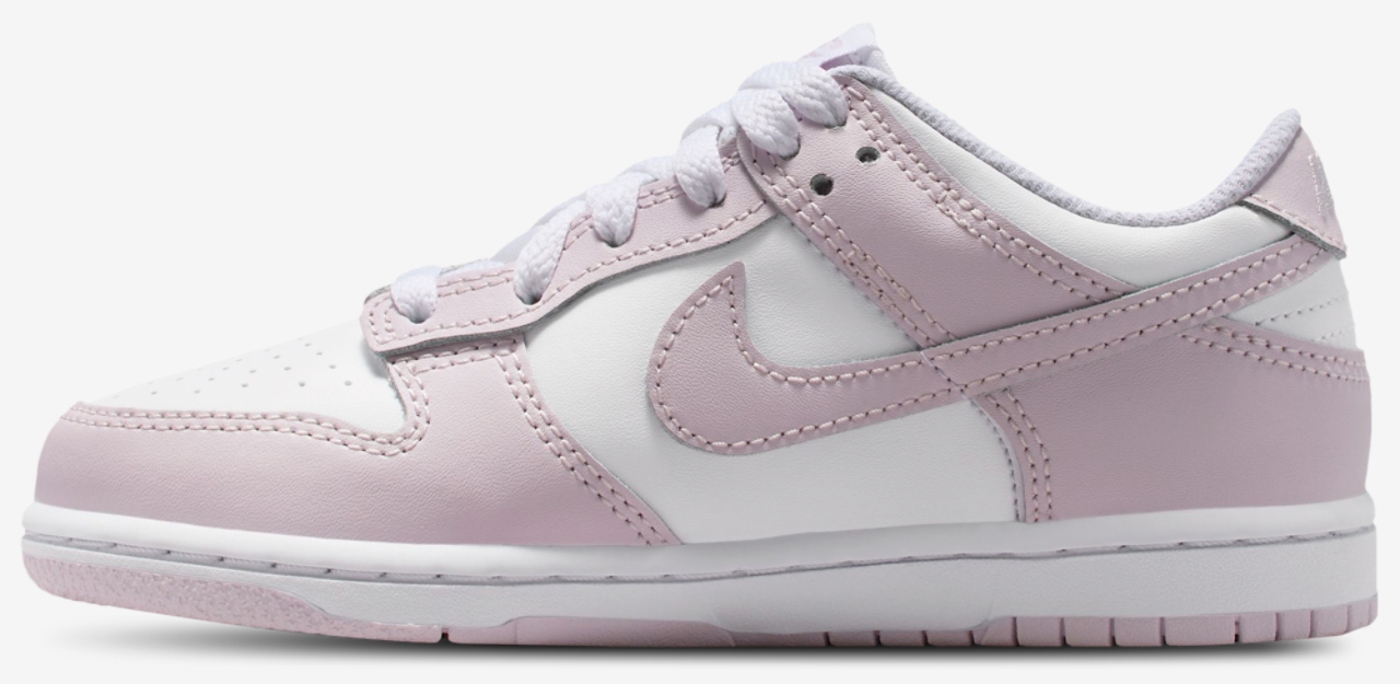 Nike Dunk Low Image 2 of 5. Tap to open photo gallery.