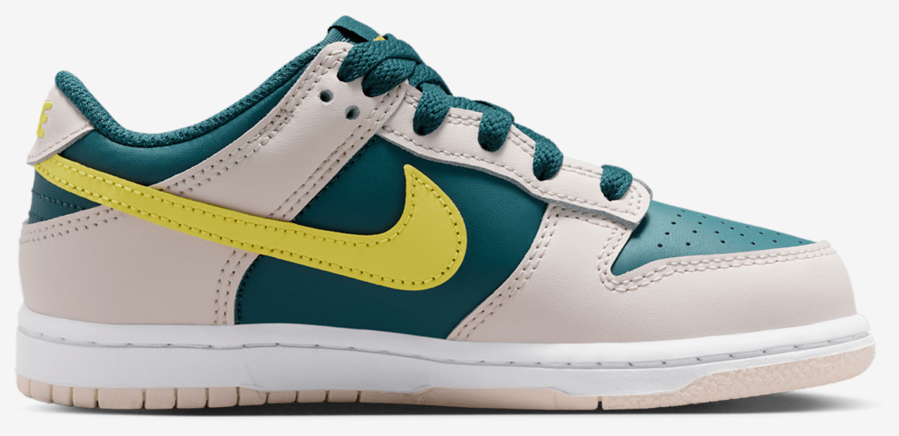 Nike Dunk Low Image 1 of 8. Tap to open photo gallery.