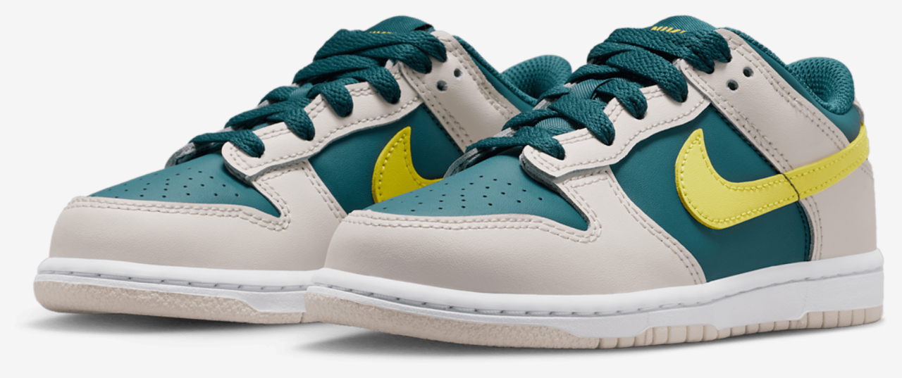 Nike Dunk Low Image 6 of 8. Tap to open photo gallery.