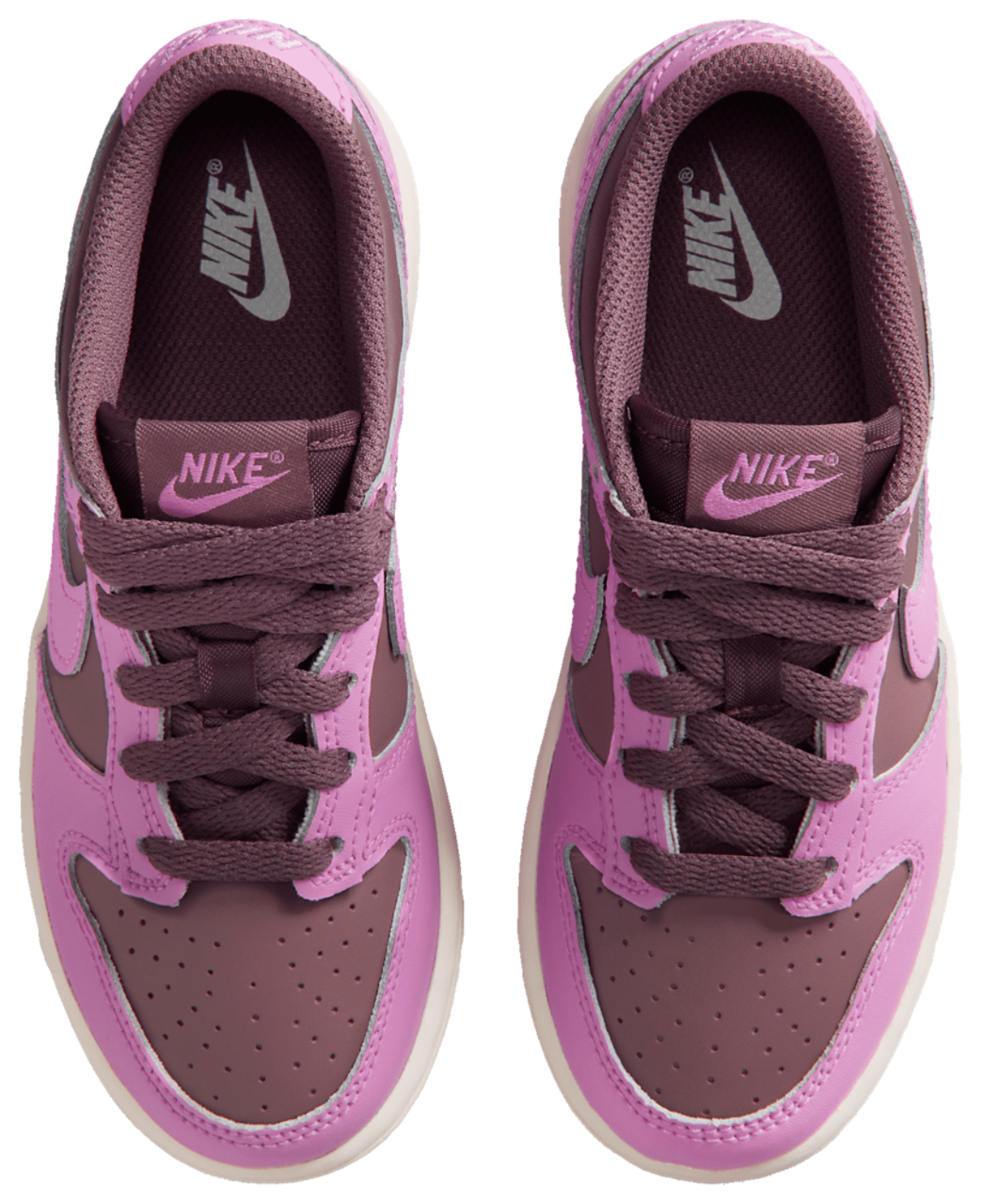 Nike Dunk Low Image 4 of 5. Tap to open photo gallery.