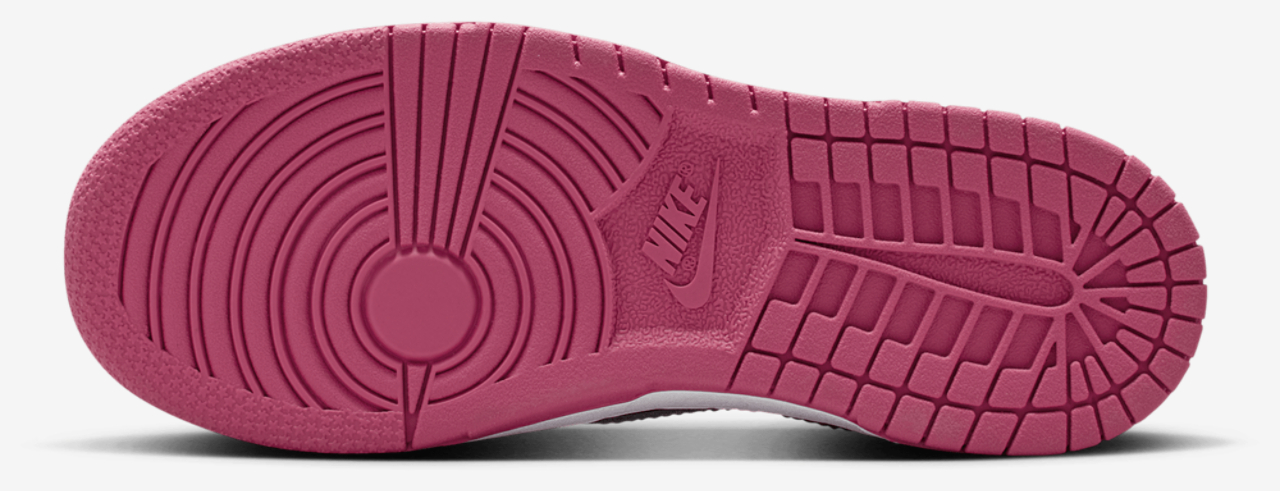 Nike Dunk Low Image 5 of 5. Tap to open photo gallery.