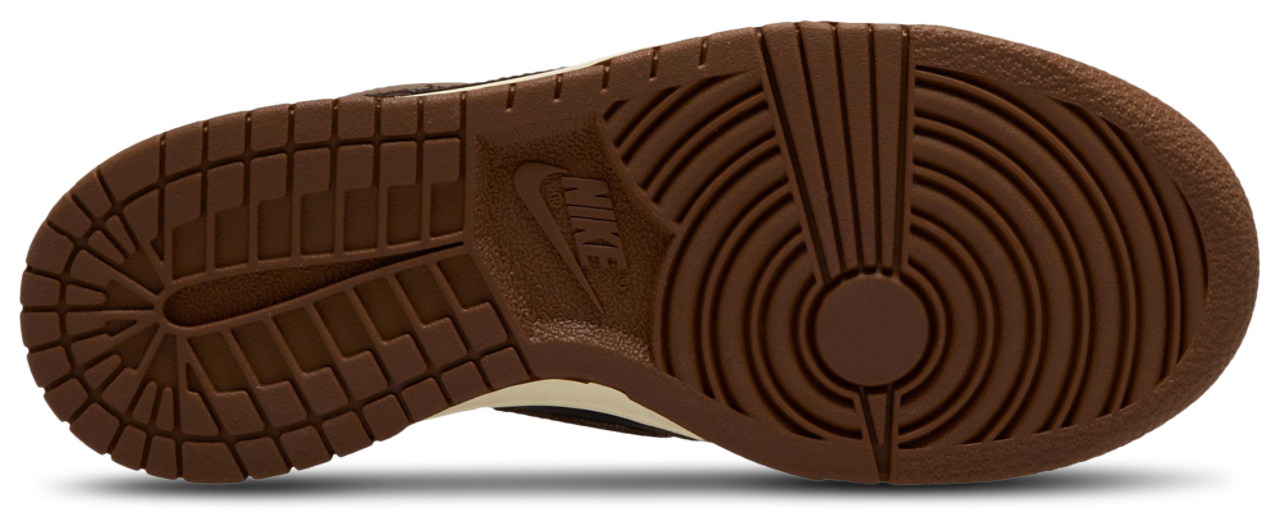 Nike Dunk Low Image 4 of 4. Tap to open photo gallery.