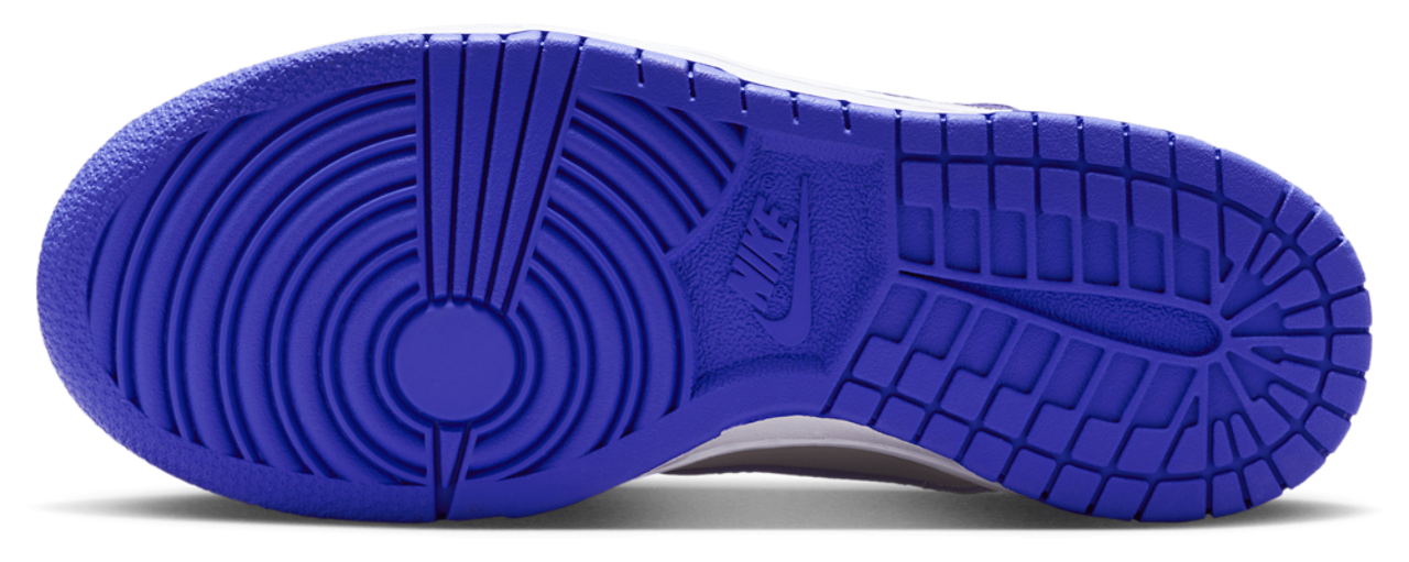 Nike Dunk Low Image 5 of 8. Tap to open photo gallery.