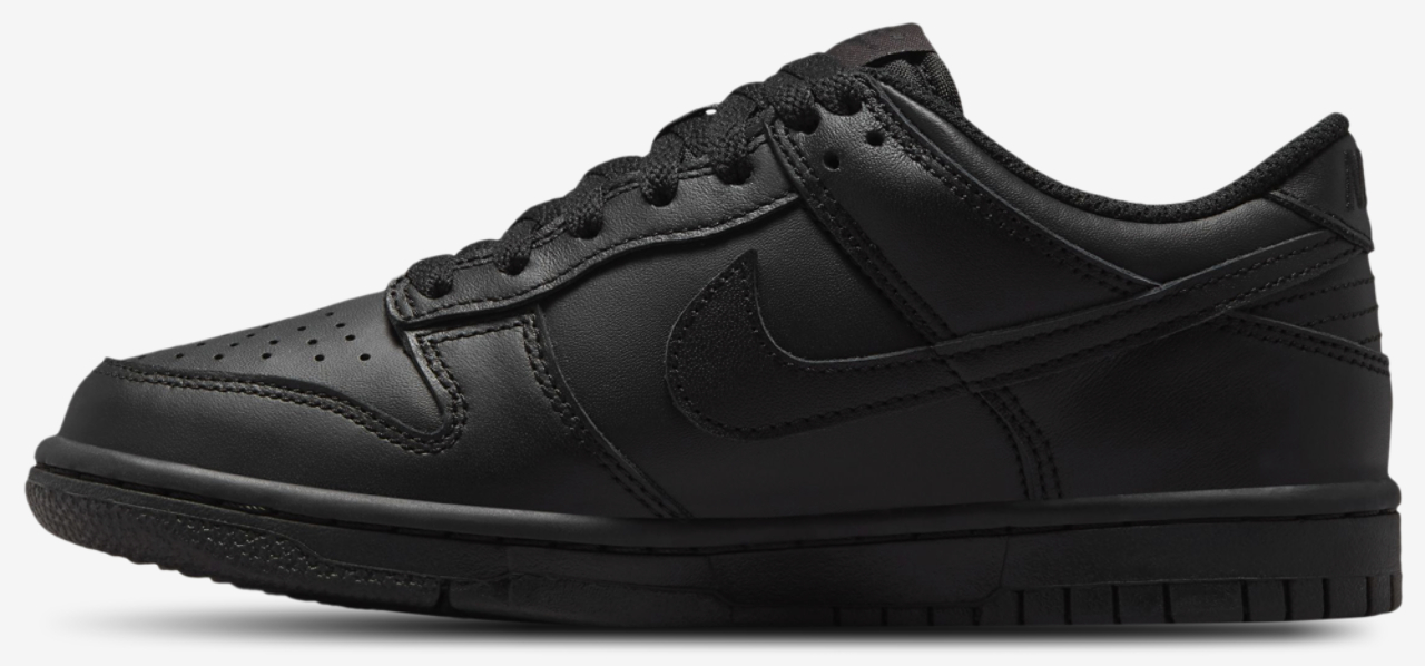 Nike Dunk Low Image 2 of 5. Tap to open photo gallery.