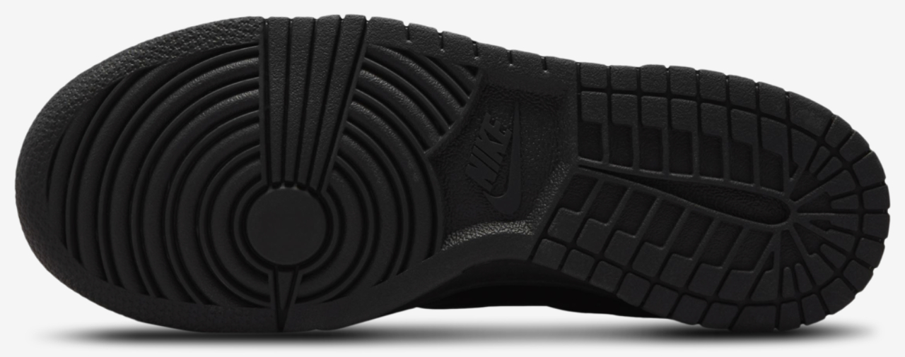 Nike Dunk Low Image 5 of 5. Tap to open photo gallery.