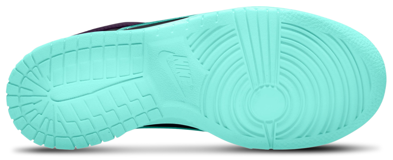Nike Dunk Low Image 4 of 4. Tap to open photo gallery.