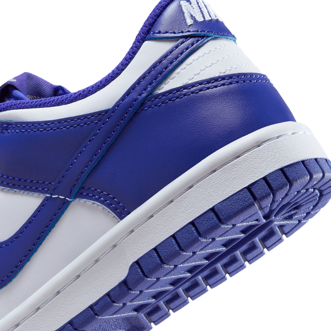Nike Dunk Low Image 8 of 8. Tap to open photo gallery.