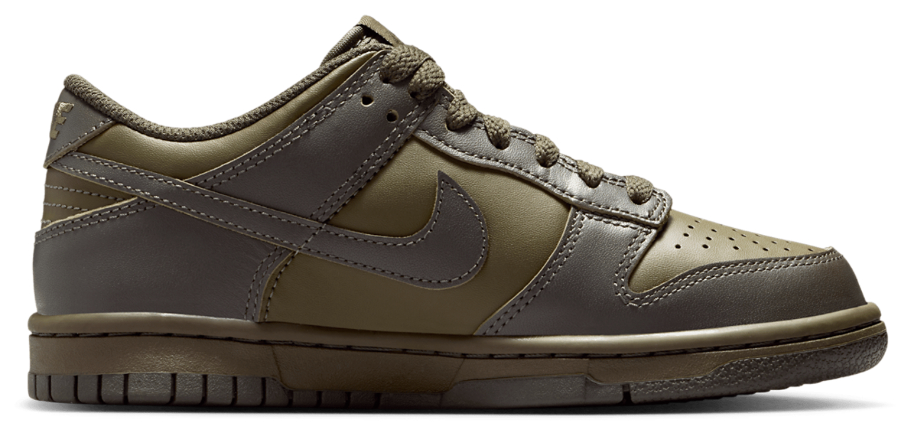 Nike Dunk Low Image 1 of 8. Tap to open photo gallery.