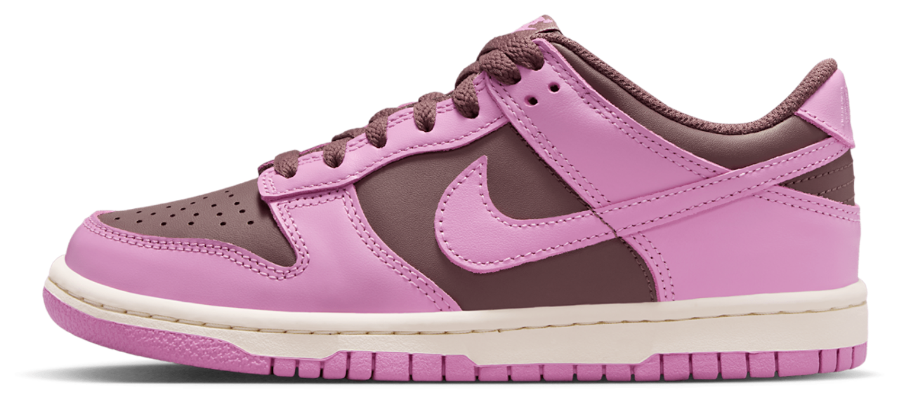 Nike Dunk Low Image 2 of 8. Tap to open photo gallery.