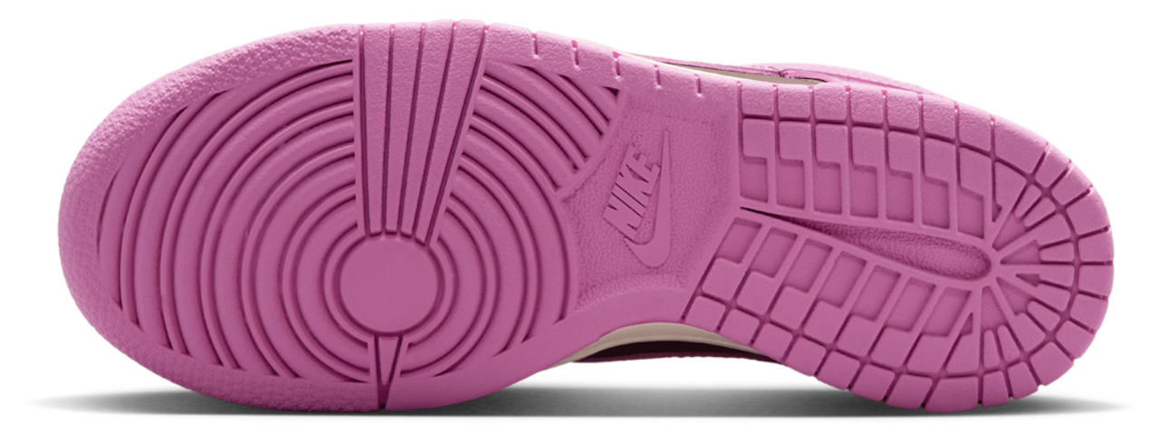Nike Dunk Low Image 5 of 8. Tap to open photo gallery.