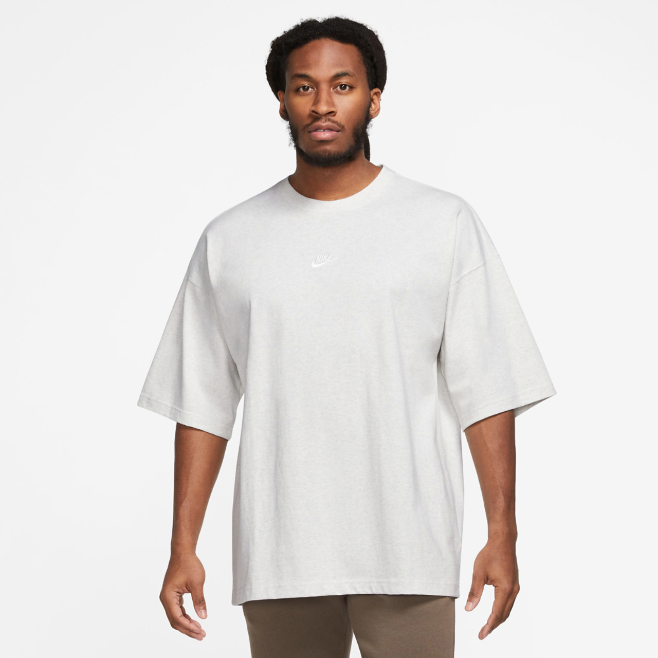 Nike NSW Premium Essentials SUST T-Shirt Image 1 of 3. Tap to open photo gallery.