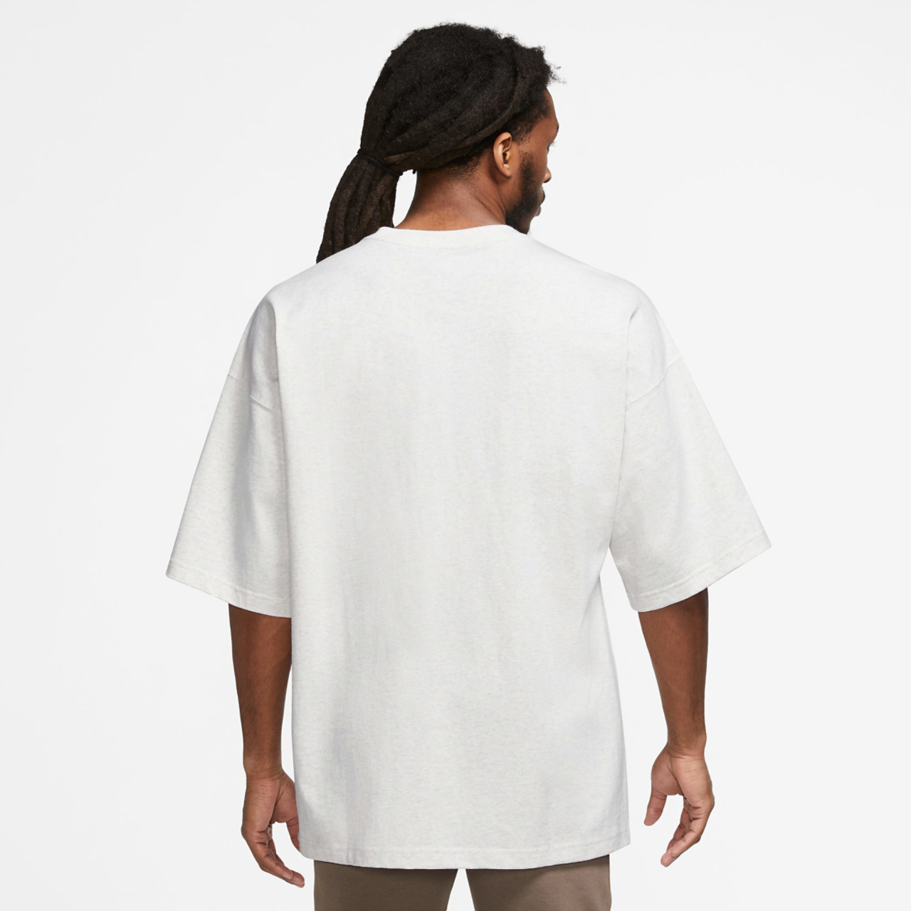 Nike NSW Premium Essentials SUST T-Shirt Image 3 of 3. Tap to open photo gallery.
