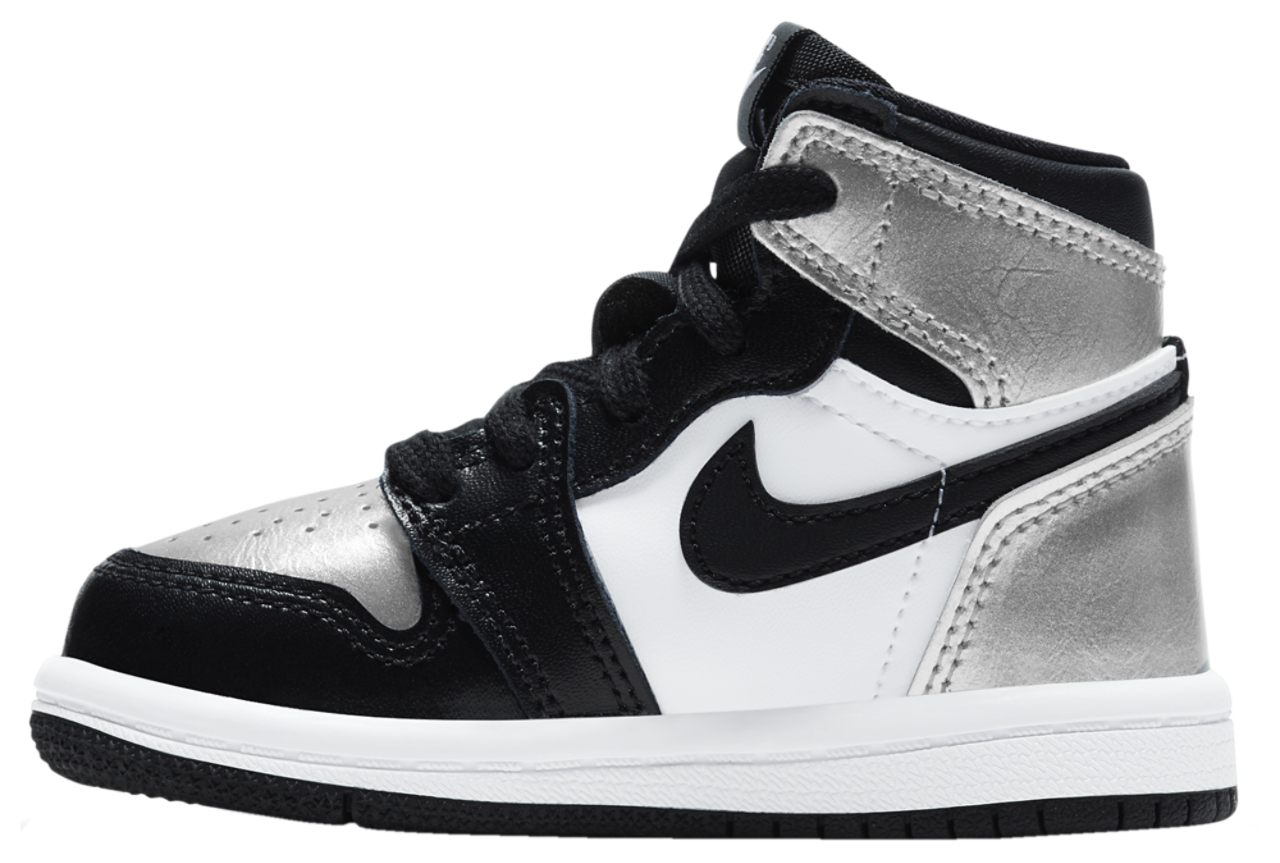 Jordan Retro 1 High OG Image 2 of 5. Tap to open photo gallery.