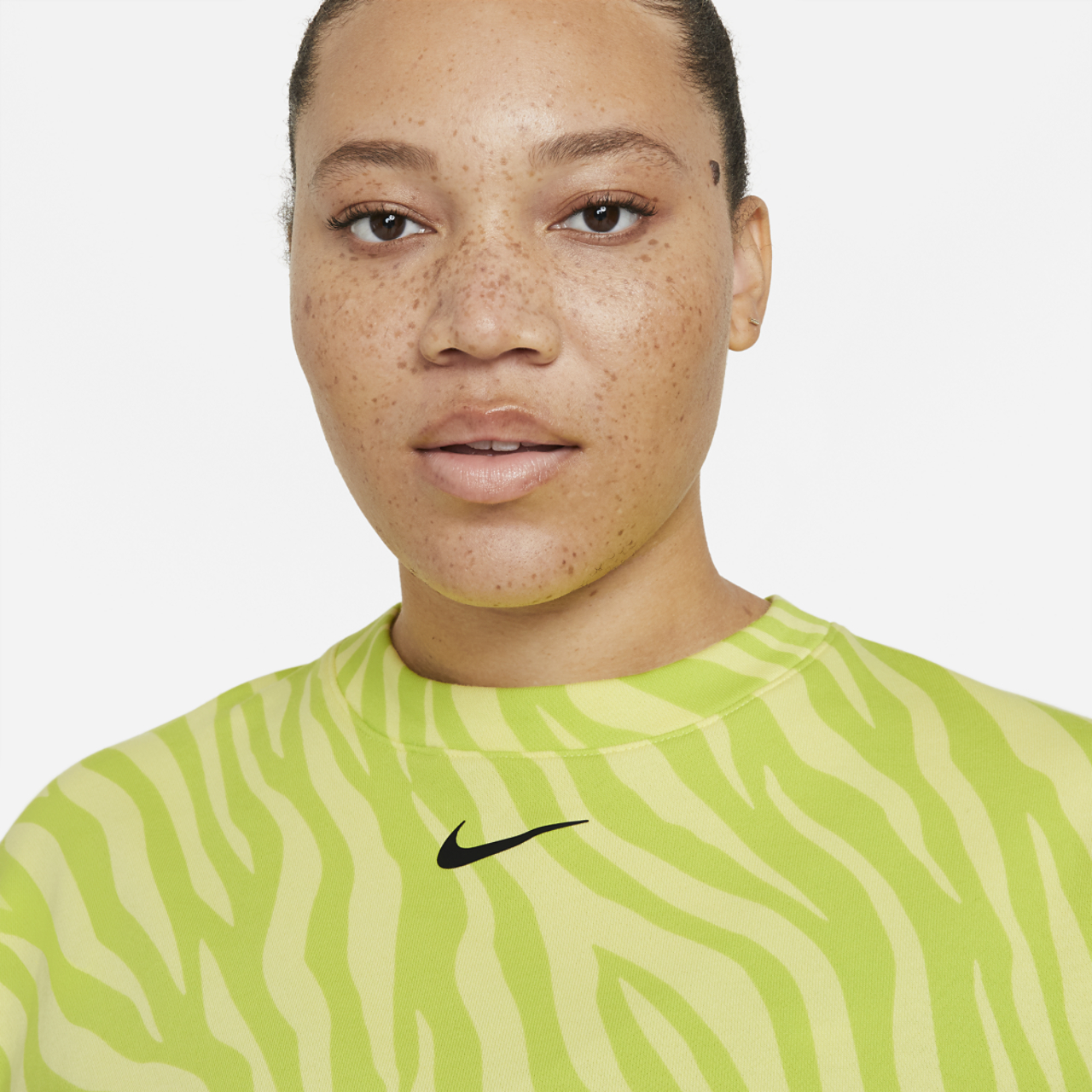 Nike Plus Size Icon Clash Fleece Crew AOP Image 3 of 4. Tap to open photo gallery.