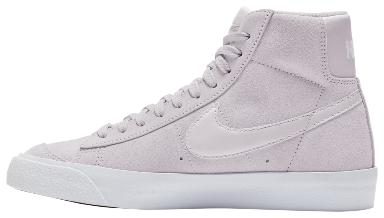 Nike Blazer Mid '77 Suede Image 2 of 3. Tap to open photo gallery.