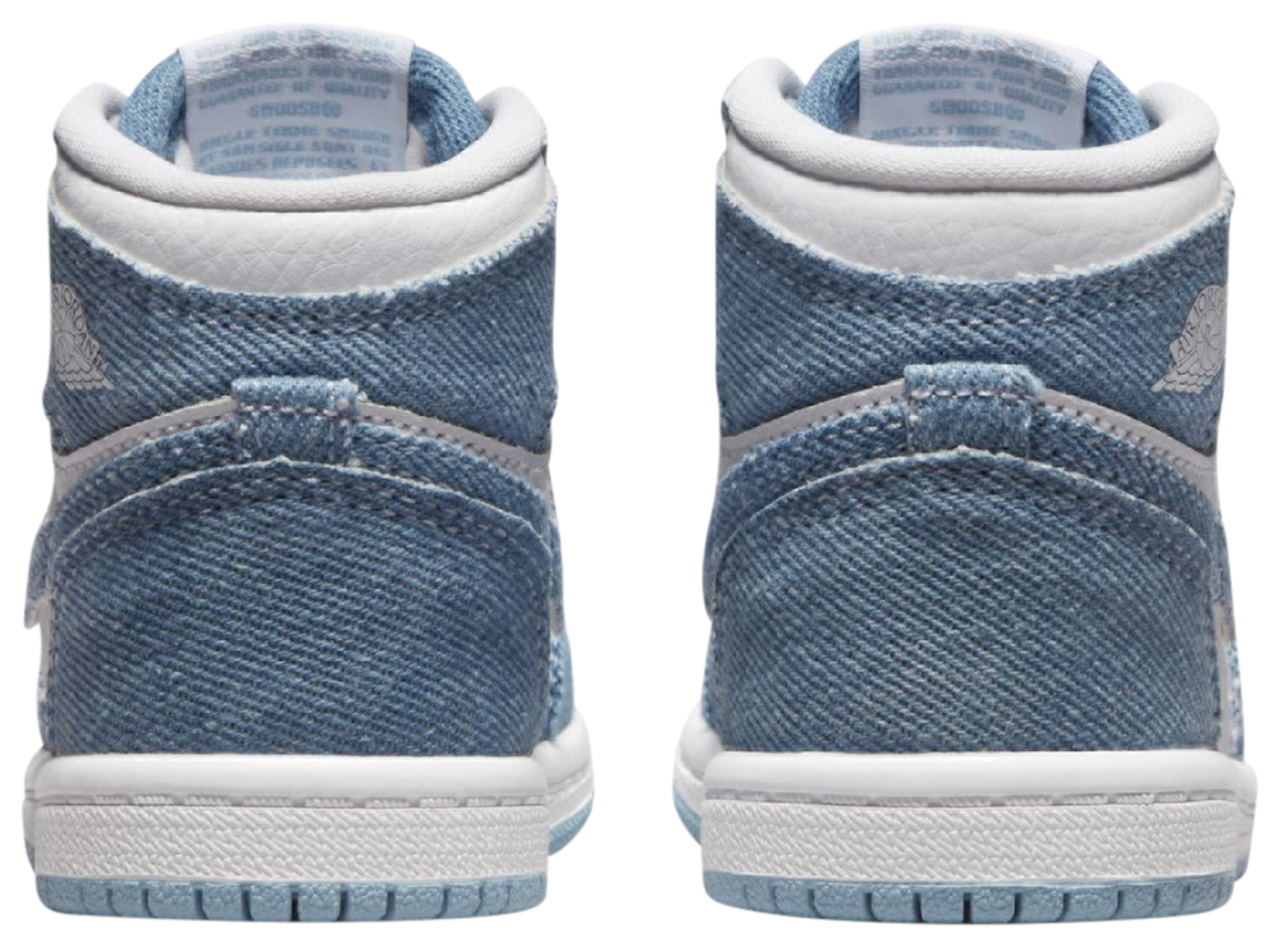 Jordan Retro 1 High OG Image 3 of 5. Tap to open photo gallery.