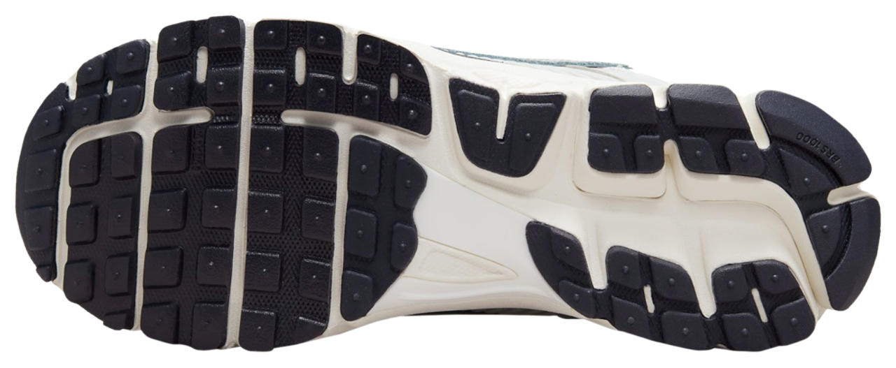 Nike Zoom Vomero 5 Image 6 of 6. Tap to open photo gallery.