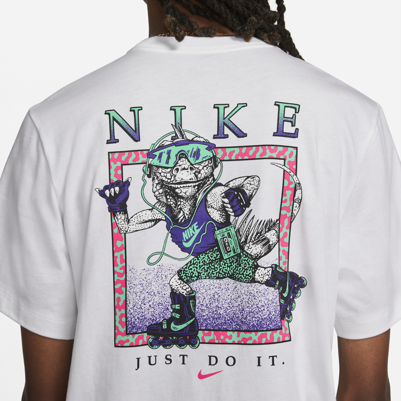 Nike Beach T-Shirt Image 4 of 4. Tap to open photo gallery.