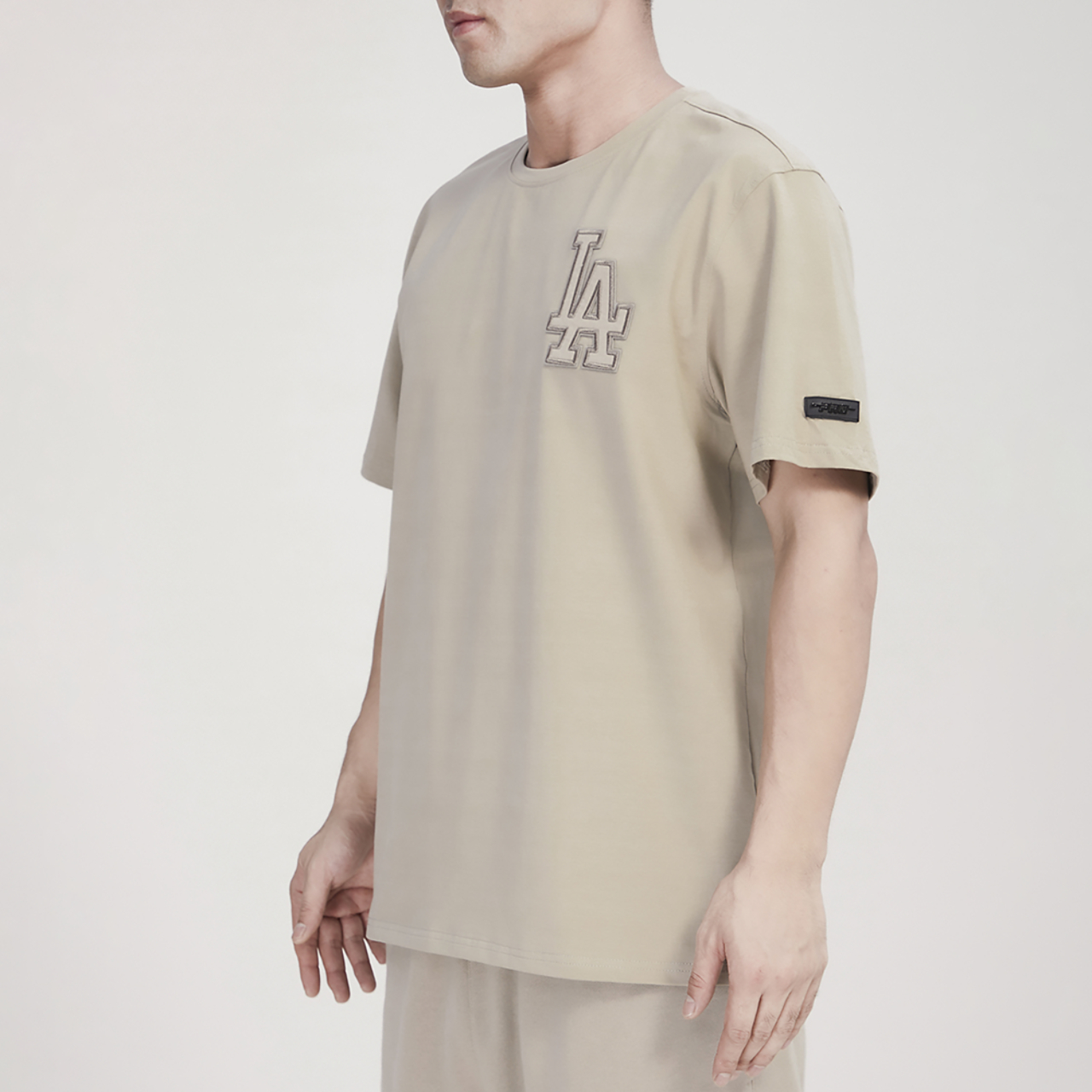 Pro Standard Dodgers Tonal SJ T-Shirt Image 4 of 4. Tap to open photo gallery.