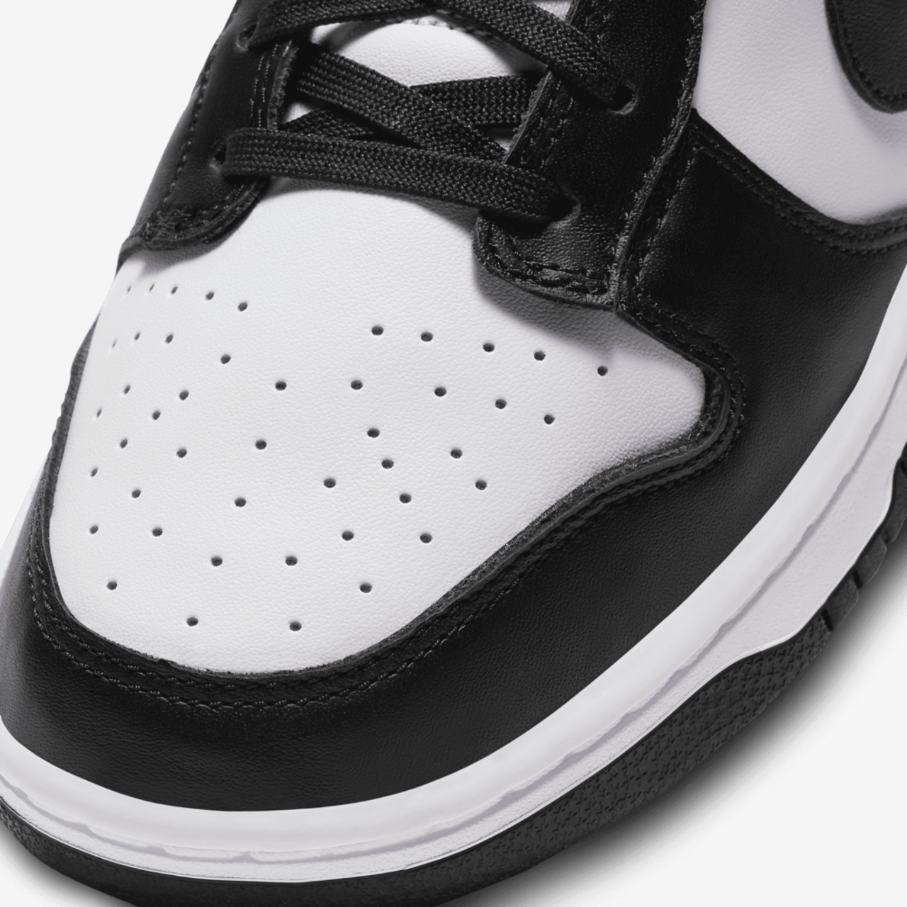 Nike Dunk Low Retro Image 7 of 10. Tap to open photo gallery.