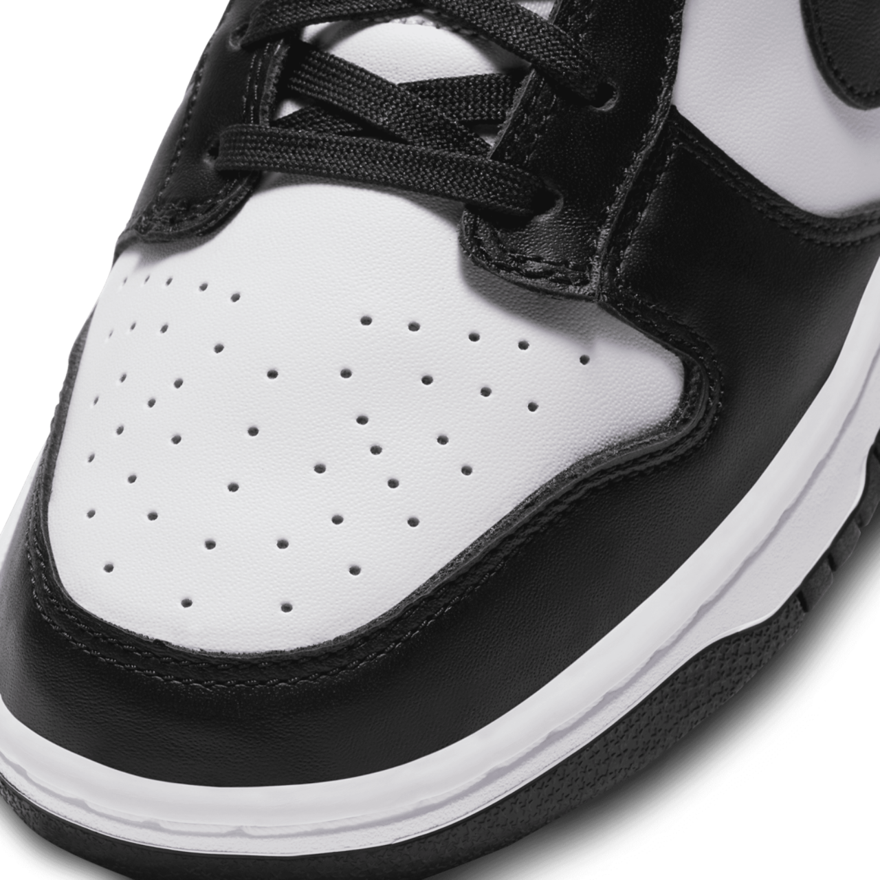 Nike Dunk Low Retro Image 7 of 10. Tap to open photo gallery.