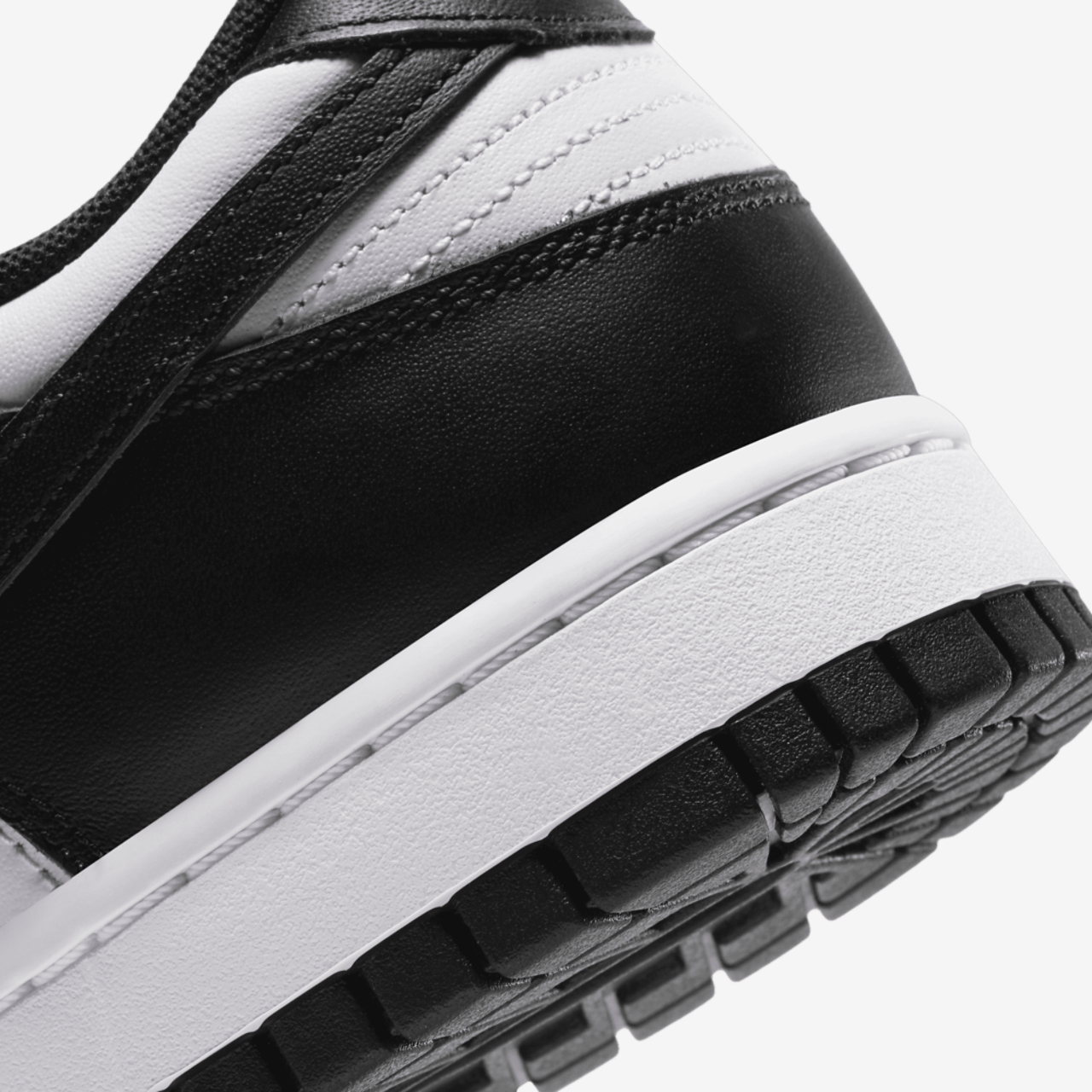 Nike Dunk Low Retro Image 8 of 10. Tap to open photo gallery.