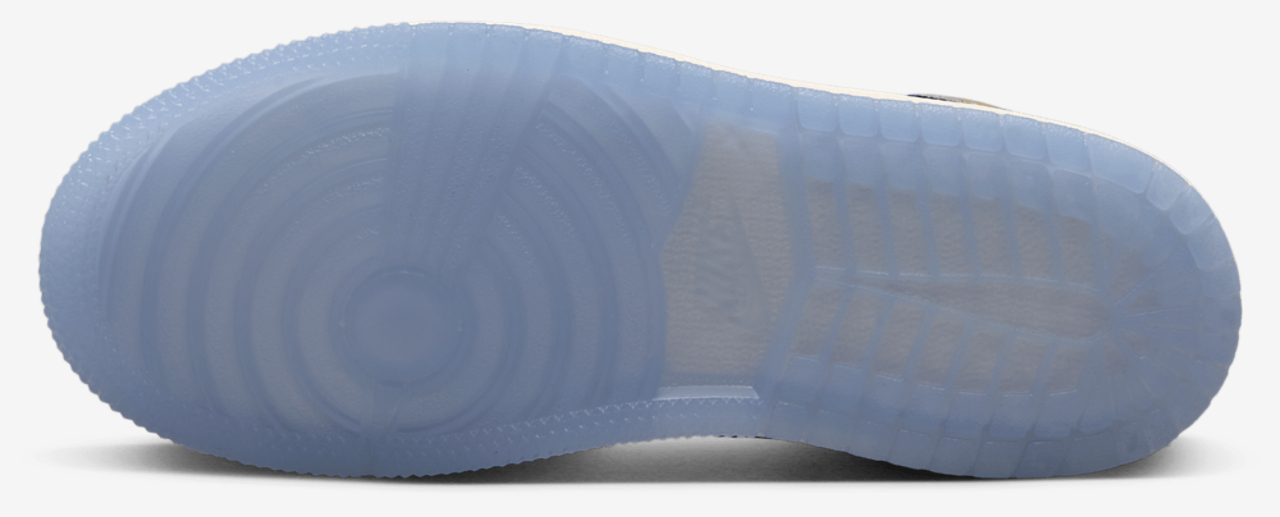 Jordan Retro 1 High OG Image 5 of 5. Tap to open photo gallery.
