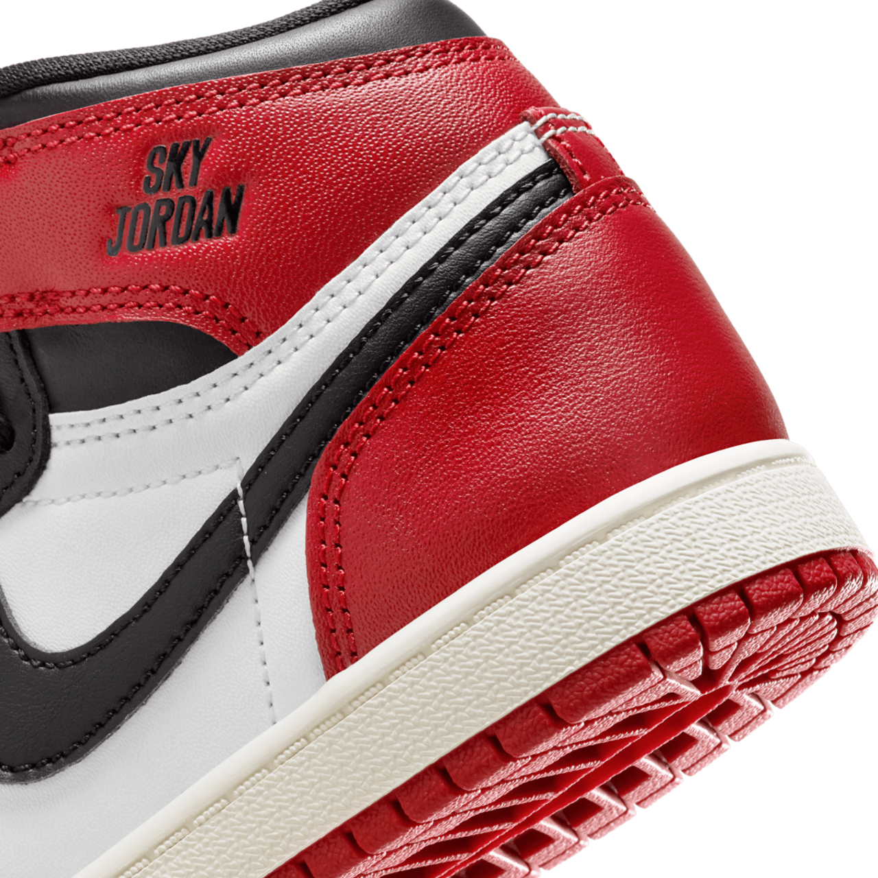 Jordan Retro 1 High OG | Foot Locker