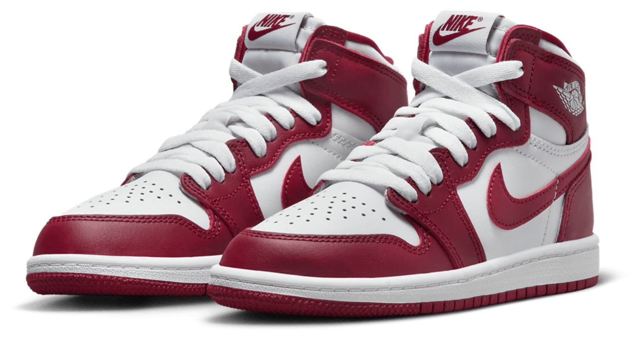 Jordan Retro 1 High OG Image 6 of 8. Tap to open photo gallery.