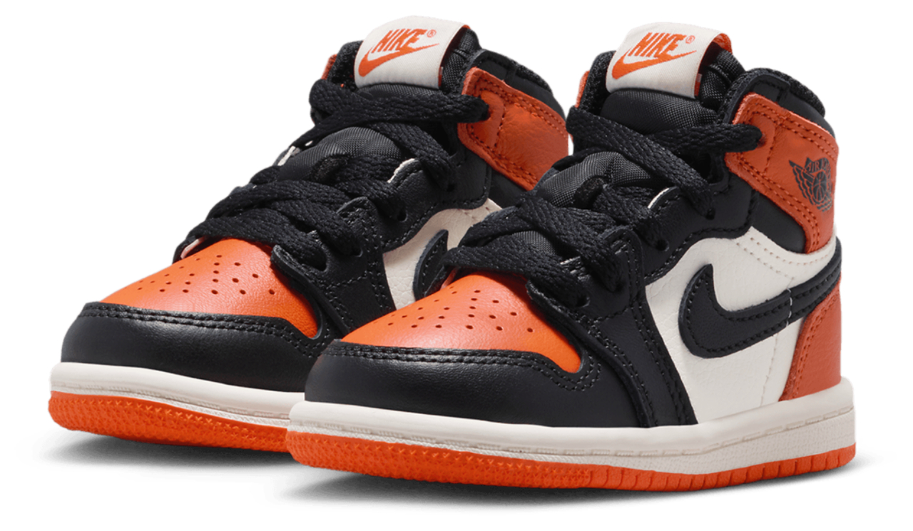 Jordan Retro 1 High OG Image 6 of 8. Tap to open photo gallery.