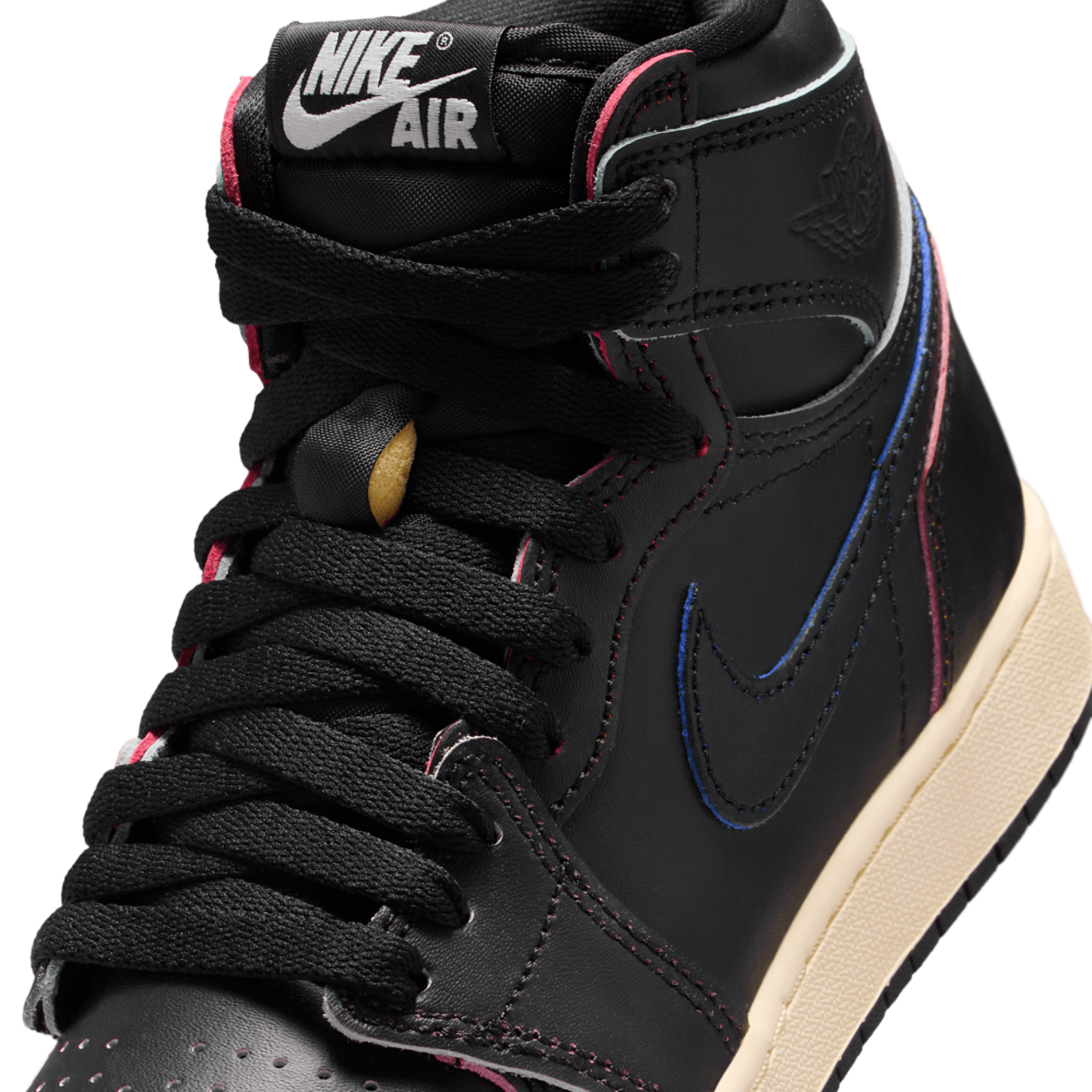 Jordan Retro 1 High OG Image 7 of 8. Tap to open photo gallery.