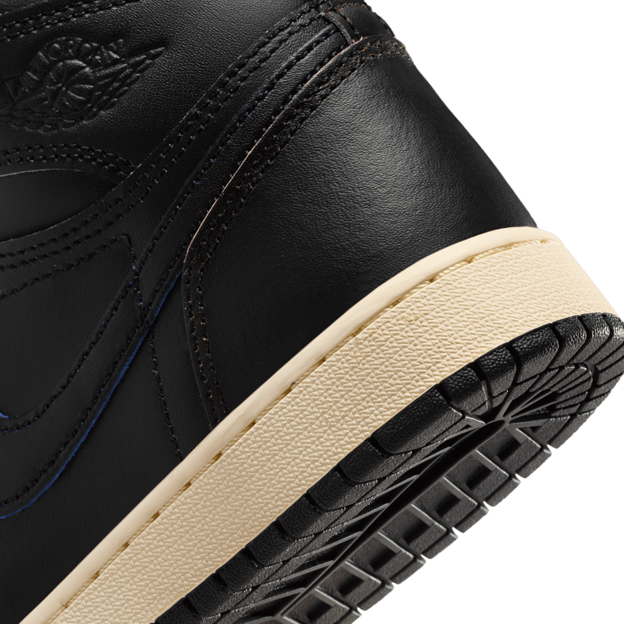 Jordan Retro 1 High OG Image 8 of 8. Tap to open photo gallery.