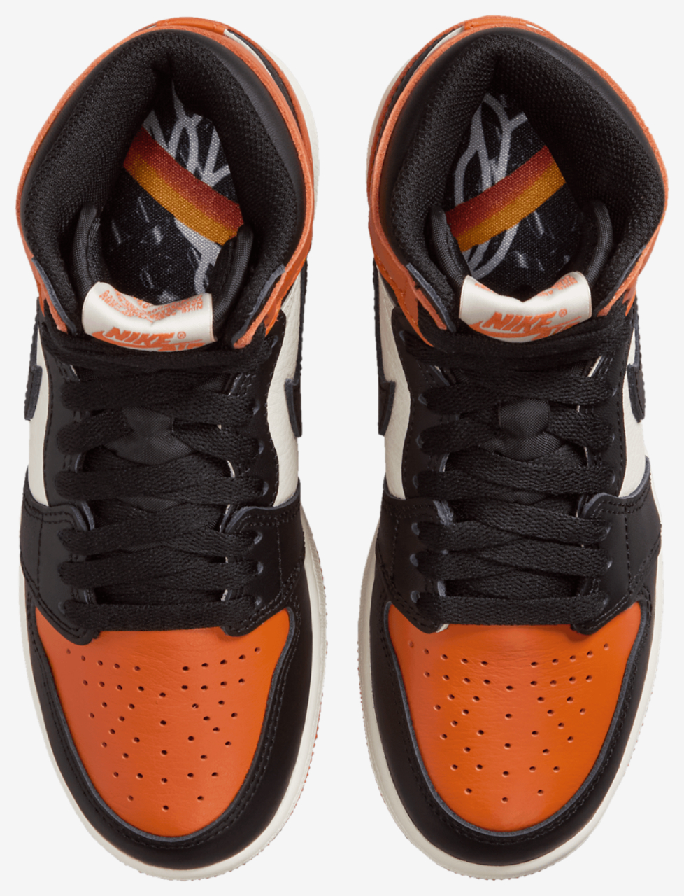 Jordan Retro 1 High OG Image 4 of 8. Tap to open photo gallery.