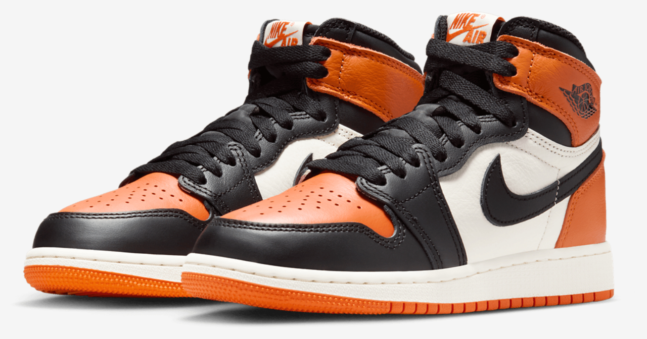 Jordan Retro 1 High OG Image 6 of 8. Tap to open photo gallery.