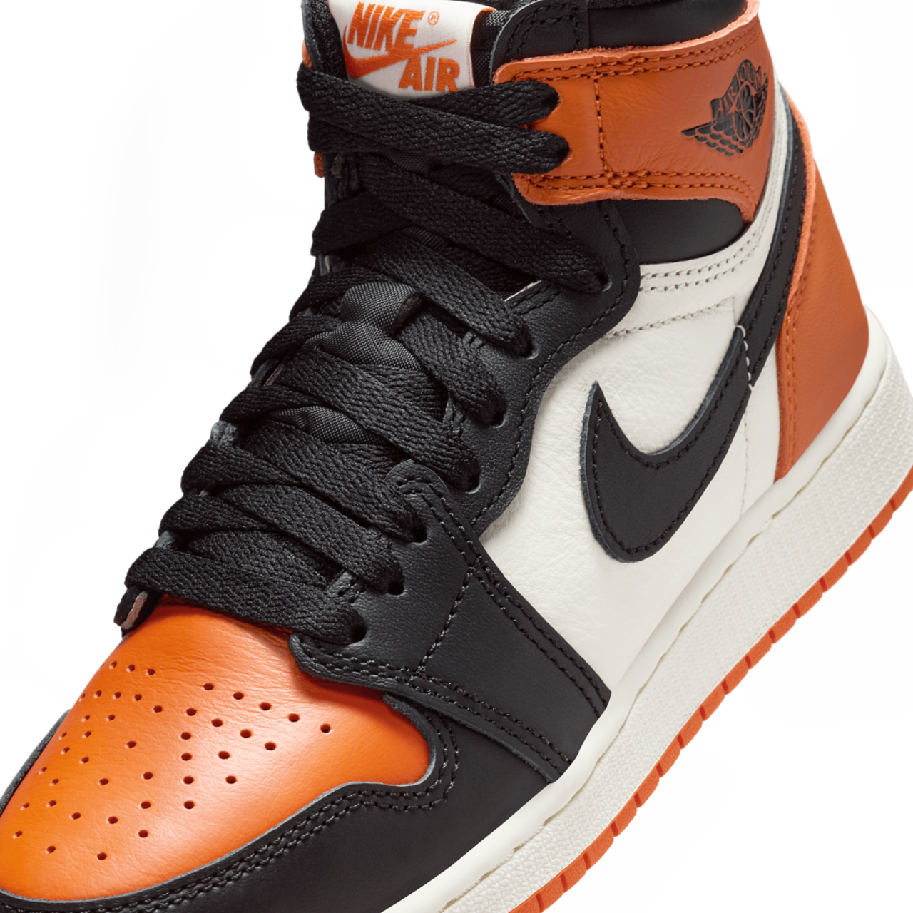 Jordan Retro 1 High OG Image 7 of 8. Tap to open photo gallery.