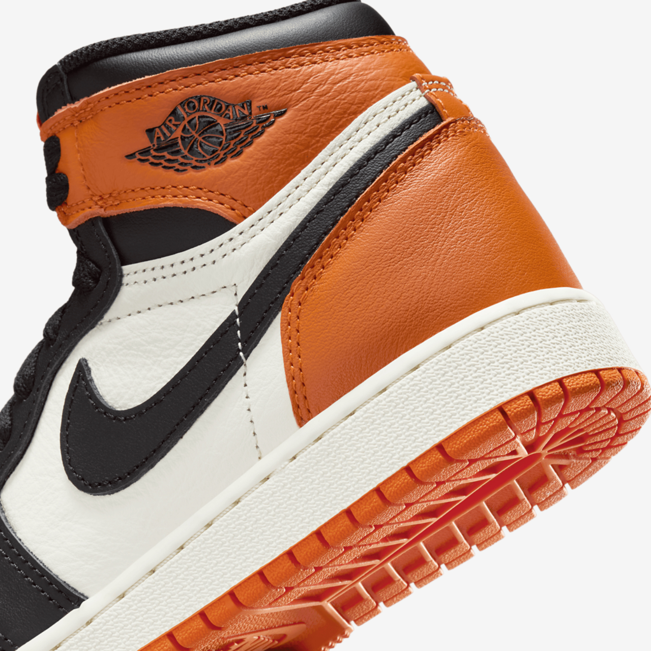 Jordan Retro 1 High OG Image 8 of 8. Tap to open photo gallery.