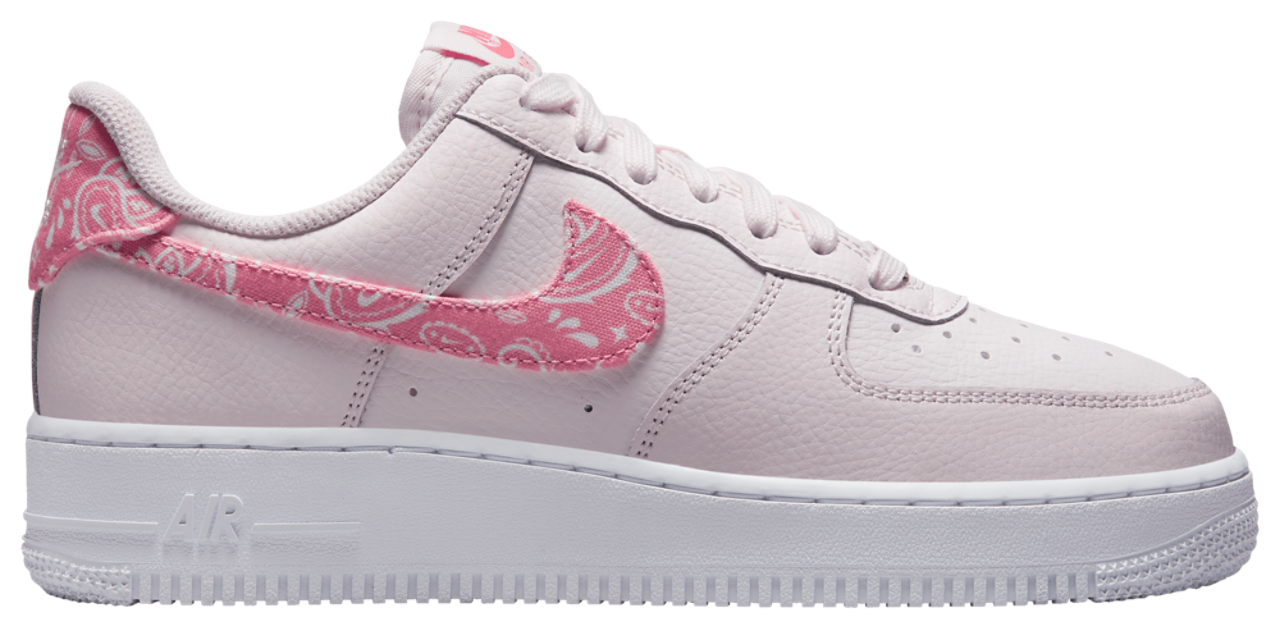 Nike Air Force 1 '07 Image 1 of 5. Tap to open photo gallery.