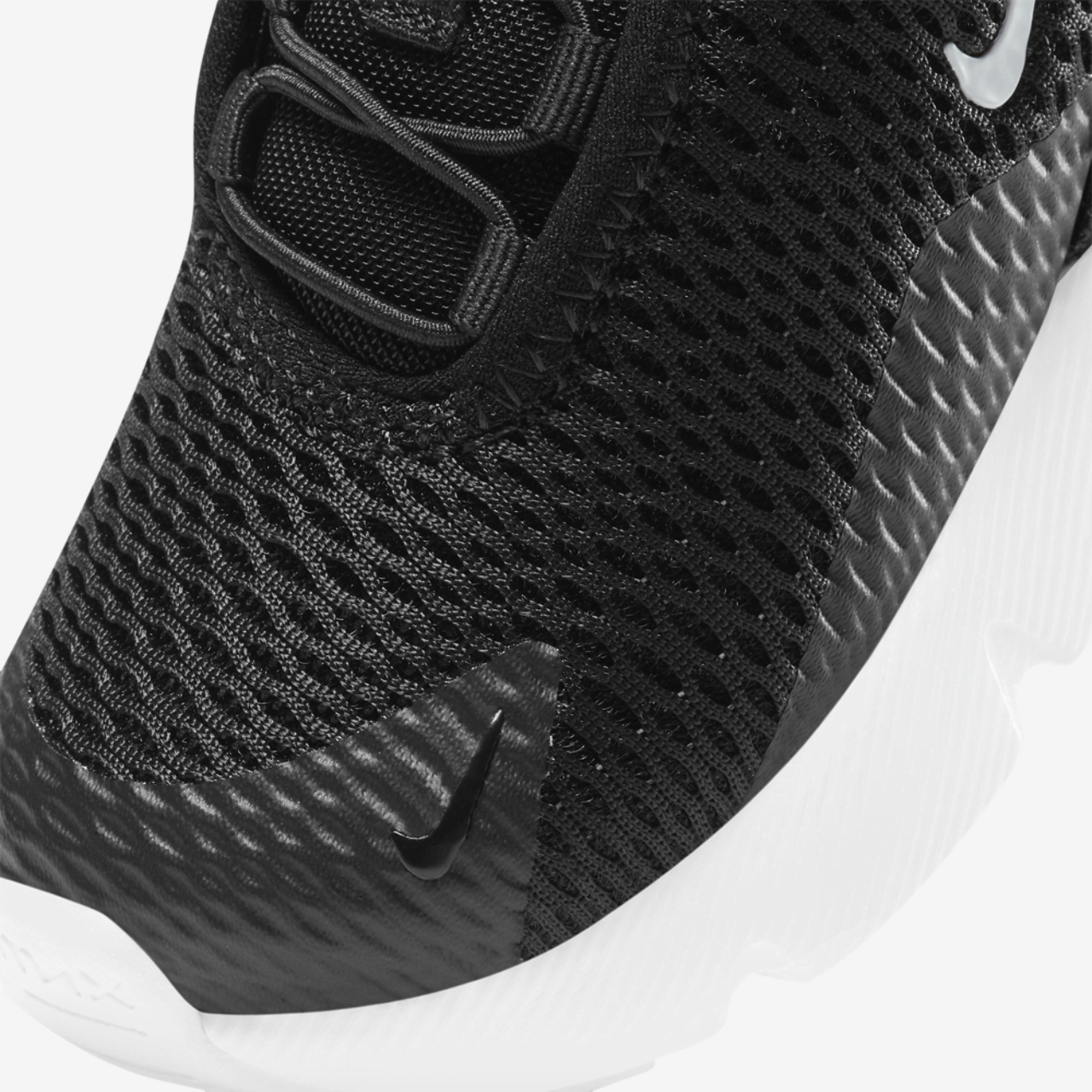 Nike Air Max 270 Image 7 of 7. Tap to open photo gallery.