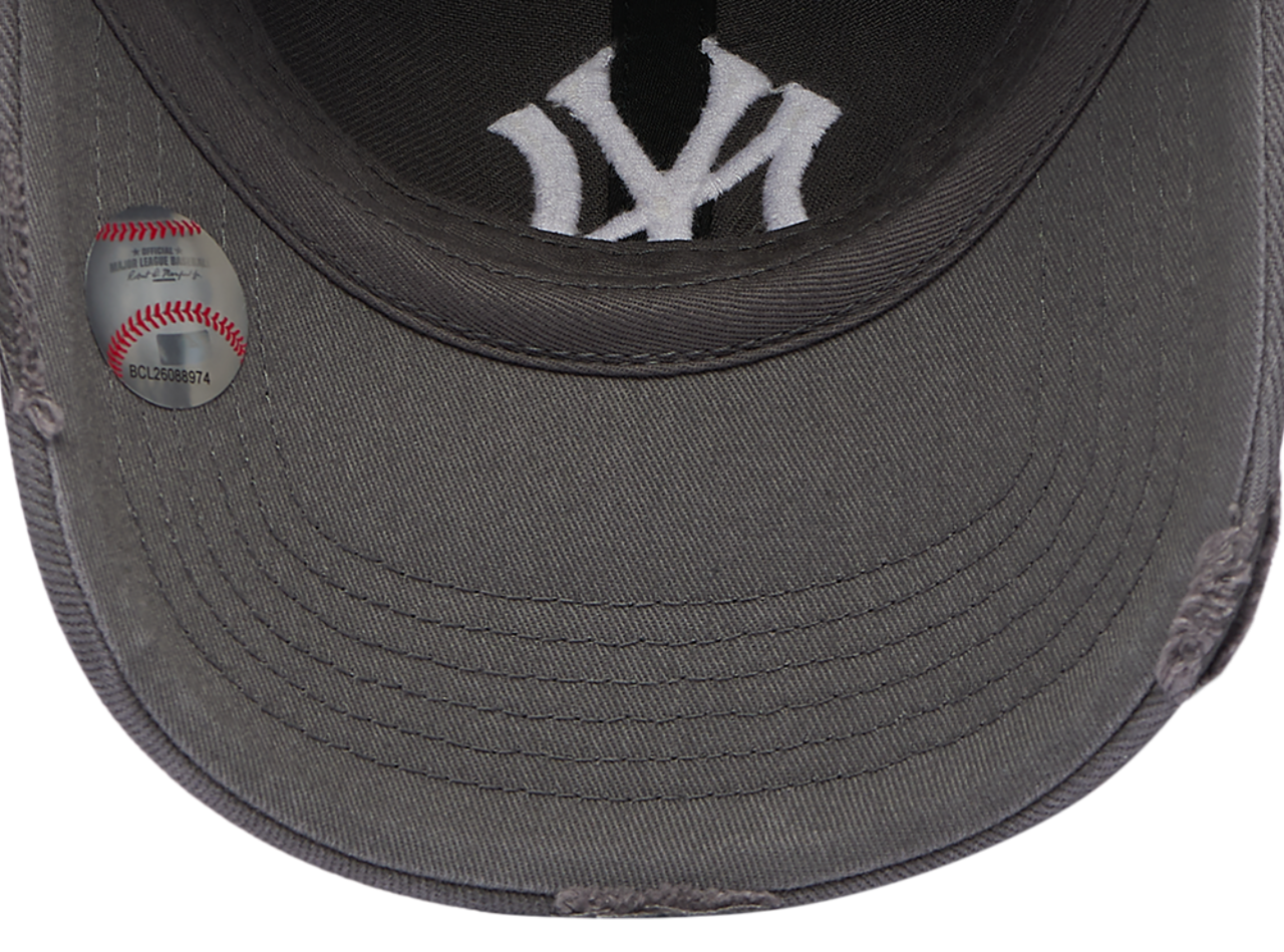 47 Brand Yankees Weathered 47 Clean Up Cap Image 5 of 5. Tap to open photo gallery.