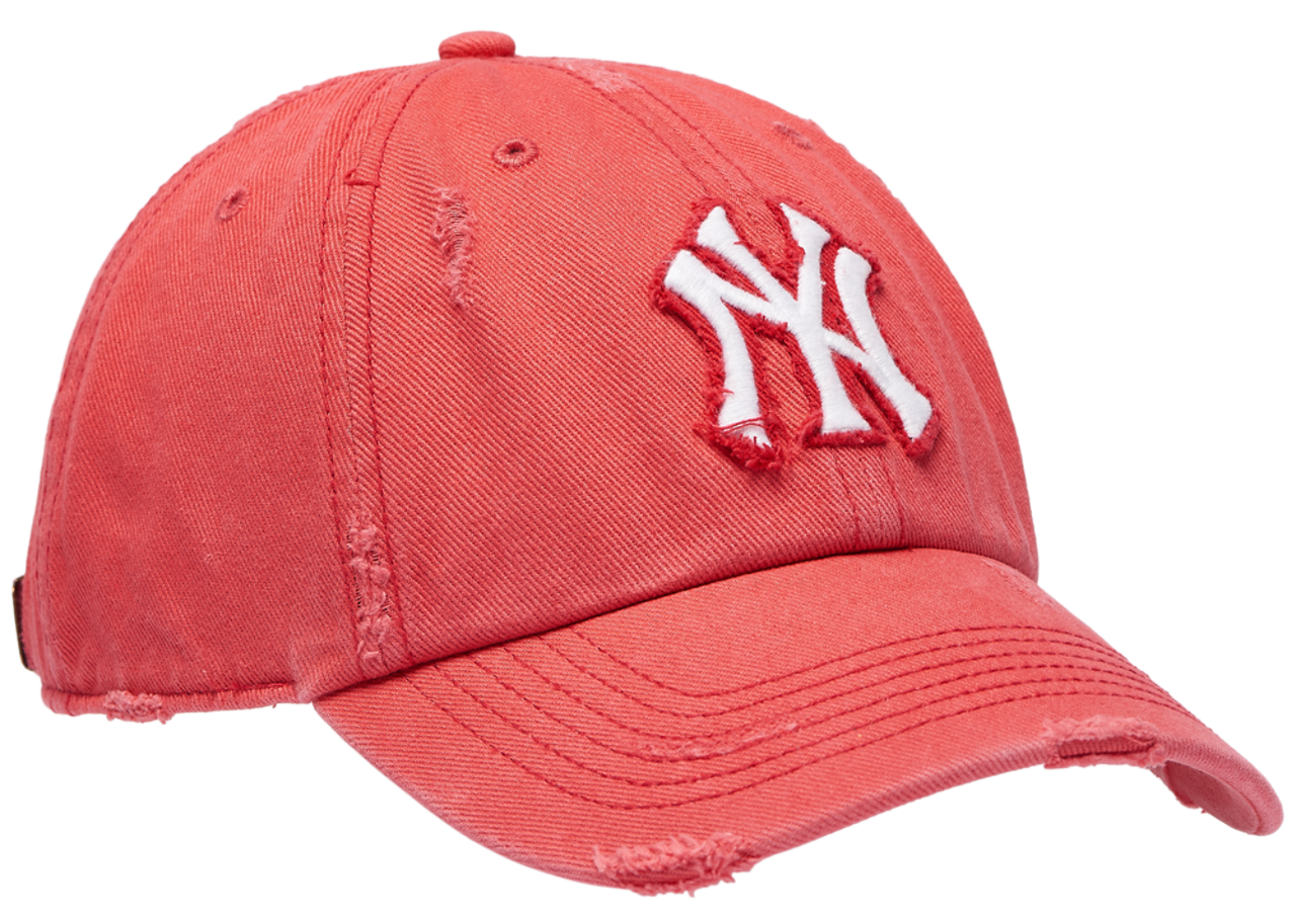 47 Brand Yankees Weathered 47 Clean Up Cap Image 3 of 5. Tap to open photo gallery.