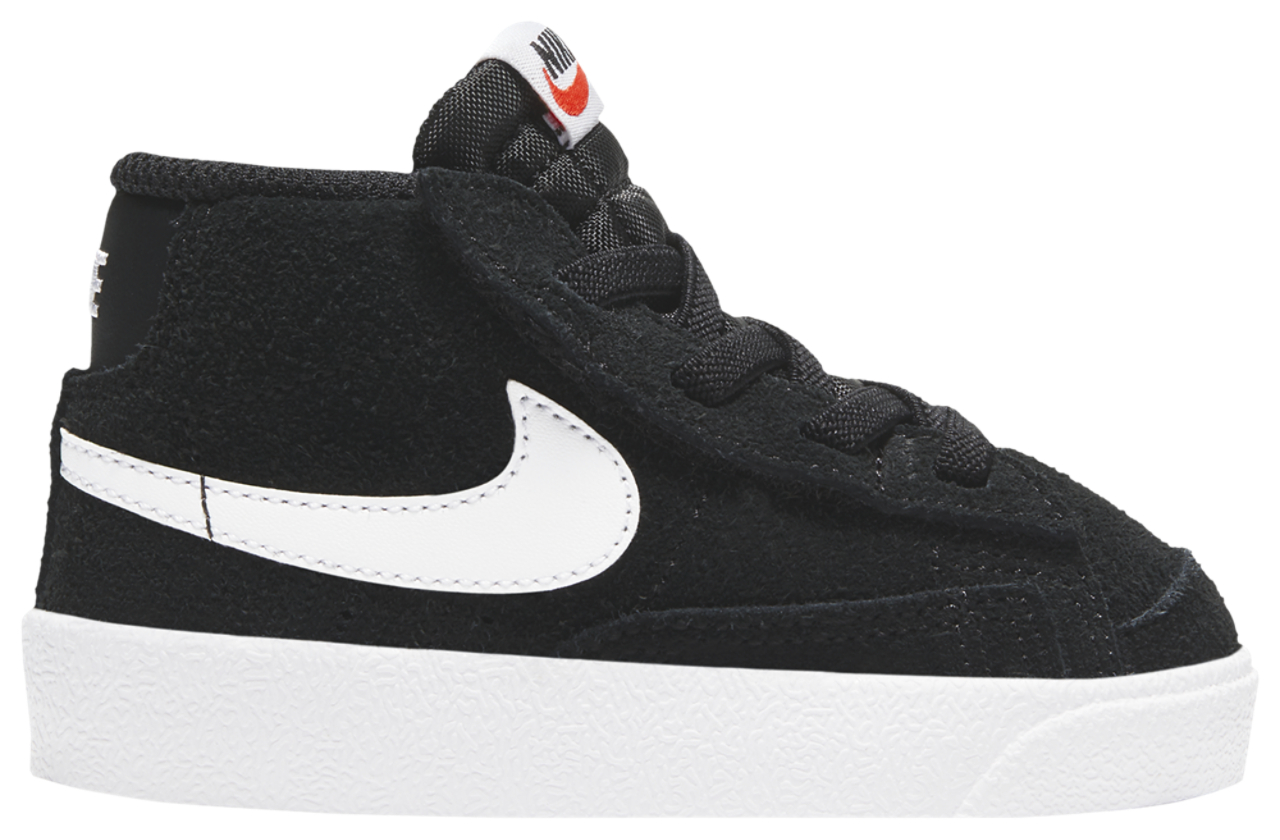 Nike Blazer Mid '77 Image 1 of 5. Tap to open photo gallery.