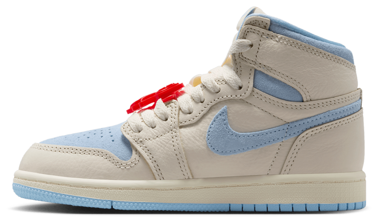 Jordan Retro 1 High OG Image 2 of 9. Tap to open photo gallery.
