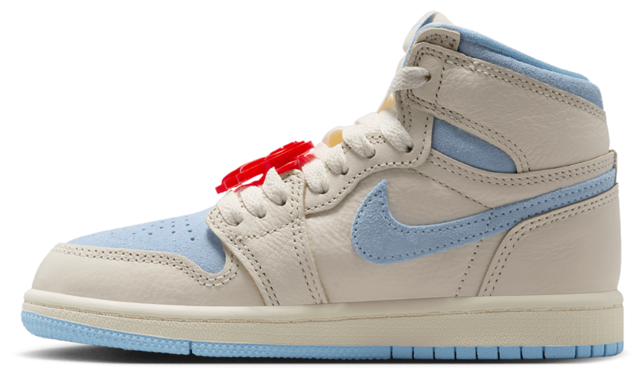 Jordan Retro 1 High OG Image 2 of 9. Tap to open photo gallery.